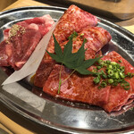 和牛放題の殿堂 秋葉原 肉屋横丁 焼肉 - 