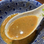 元祖熟成細麺　香来 - スープアップ