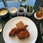 MAISON MARUNOUCHI - コーンブレッドがまた、美味しい☆