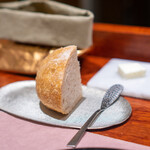 レフ アオキ - 自家製パン バター