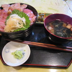 あさの実 - 親方いちオシ　本まぐろ丼　1,000円　大盛り無料サービス
      
      　みそ汁・お新香・アイスコーヒー付き　
      
      