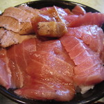 あさの実 - 青森県産本鮪（180Kg）の中トロ。
      
      　
      
      