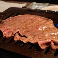 うしごろ 貫 五反田店 - 「焼きしゃぶタン」をしゃぶしゃぶしたところ