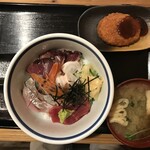 Sanchoku Kaisen Izakaya Hamayaki Tarou - 