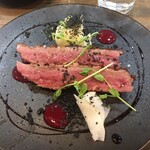 レ・ピコロ - 鴨腿肉のロースト木苺とバルサミコソース