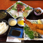 おさしみ処ぷくぷく - おっきな海老フライとお刺身のセット