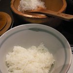 おひつ膳 田んぼ - おひつに入ったごはん