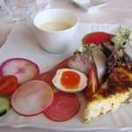 メゾン ドゥ アッシュ - 前菜＋ミニスープ