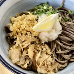 讃岐うどん　おおまえ - そばアップ　　角がある麺ですこと