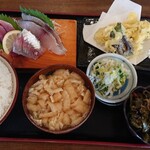 Yamamoto Sakanaya - 日替りご飯大盛り