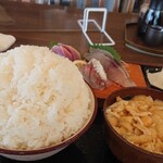 Yamamoto Sakanaya - ご飯大盛り