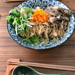 ラーメン イッケン - 9月後半の限定麺、わさびと牛脂の油そば！850円税込