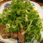 よし田 - タンのガーリック炒め