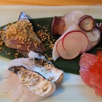 酔月 - イワシ、生タコ、太刀魚炙り、中トロイクラのせ
