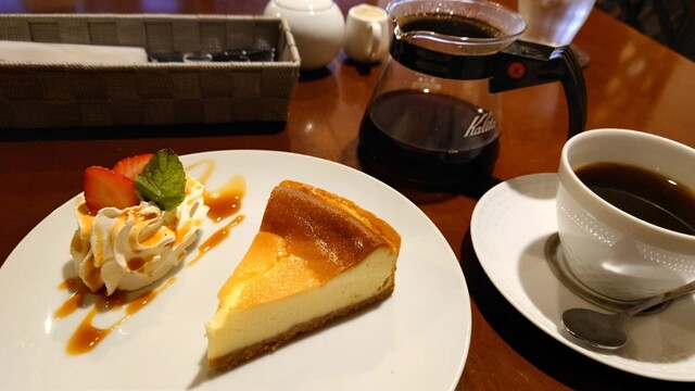 スプートニク網走 &ndash; カフェ&バーで楽しむ夜間営業の穴場