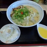 Ittouryuu - かぼすラーメンにチャーシュー＆ぎょうざトッピング