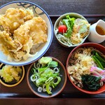 Nihombashi - 鶏天丼セット(900円)です。