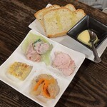 トリワイン ＰＩＫＯＳＨＨＨＵ - ランチセットのオープンサン