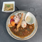 カフェ スパイス ローカル テン ト テン - 