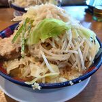 Taichi Shouten - ラーメン　680円　野菜多め、脂多め、ニンニク多め！