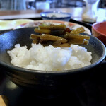 田舎料理 畔 - 芋のツル佃煮 オンザライス