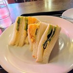 まんまみ～あ - 柔らかな玉子焼きと野菜のサンドイッチ