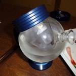 秀浜 - 八海山　冷酒ポットで　口がチューみたいで可愛い