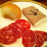フレンチ ビストロ lemidi 桜木町 みなとみらい - 野毛通手形で頂いた鴨肉と豚肉のリエット・スペイン産サラミ・ピレネー産白カビサラミ