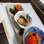 母屋 - 料理写真:マリネ、野菜の黒酢あん、里芋の煮物、シソまき、甘とう佃煮などなど