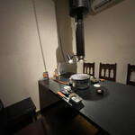 焼肉 神宮 - 居心地の良い空間づくり