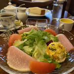 Tsubakiya Kafe - 