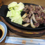 高松 - もつ鉄板焼 800円