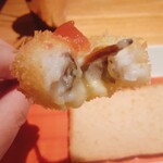 六覺燈 - ハモ(梅肉ｿｰｽ)  チーズが入ってます