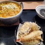 久兵衛屋 - 天ぷら6種盛りをつけた定食