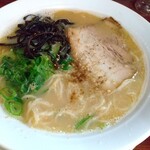 タンメン専門店 満菜 - 白丸ラーメン(*´-`)b胡椒ゴマ