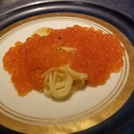 蒼 - ②蛤出汁の冷製フェデリーニ、新イクラ掛け
      硬水の水で茹でてあり完璧なアルデンテ
      日本の水は軟水なのでアルデンテにはならない
      茹で水にもきっちり拘ってます