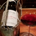 蒼 - お酒⑦シャンボール・ミュジニー・プルミエクリュ・レ・ザムルーズ・ジョセフ・ドルーアン(赤ワイン、フランス)
      葡萄品種:ピノ・ノワール100%