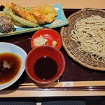 蕎麦 魯庵 - 海老天ぷら、せいろセット。