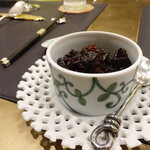 トゥ・ラ・ジョア イズム - 