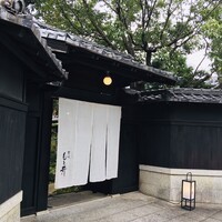 京味 もと井 - 期待を胸に、暖簾をくぐります♪