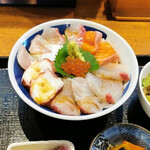 魚はち - 海鮮丼定食
