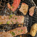 焼肉問屋　くに家 - 