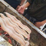 うなぎが安くて旨いだけ 鰻やす - 