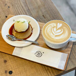 シャルマンカフェ - プリン、キャラメルラテ