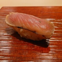 すし 喜邑 - 鰹（背、10日）