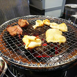 炭火焼きホルモン べした - 