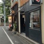 おおぜき中華そば店 - 外観、お隣の行列も無いね
