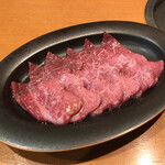 もっちゃん家 - カメ（北海道産黒毛A5） & ひうち（北海道産黒毛A5）