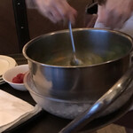 ロウリーズ・ザ・プライムリブ - 攪拌