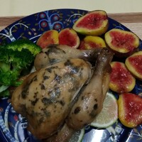 ヌガ - お取り寄せ♡ひな鳥ロースト⭐️❤️手のひらより大きいサイズで食べ応え充分❣️皮と身の間挟み込まれたハーブが程よい香り柔らかな身がとても美味しい❣️((o(^∇^)o))